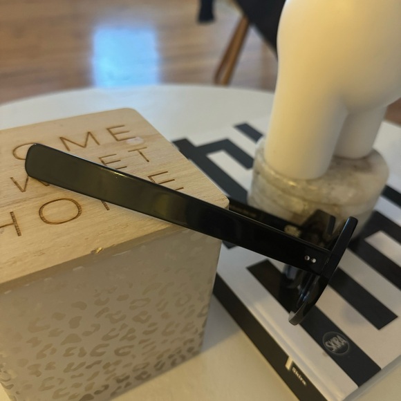 VINTAGE FRENCH BLACK FRAME SUNGLASSES - Picture 5 of 10